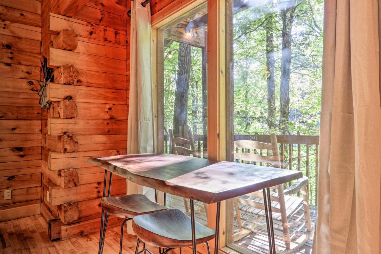 Cabin With Hot Tub And Deck, 3 Mi To Pigeon Forge Sevierville Exterior photo